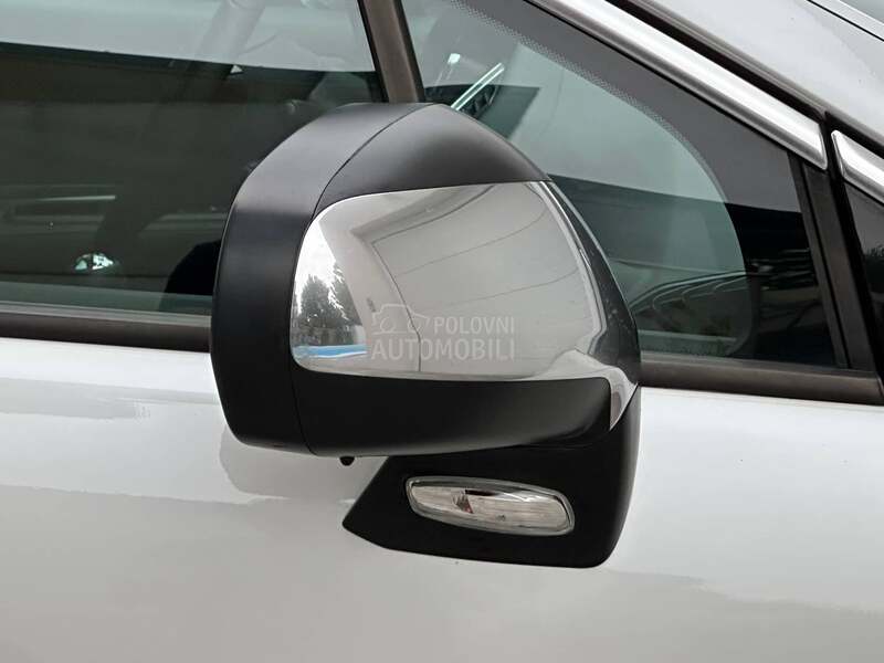 Peugeot 3008 1.6HDI/ALLURE/PERLA