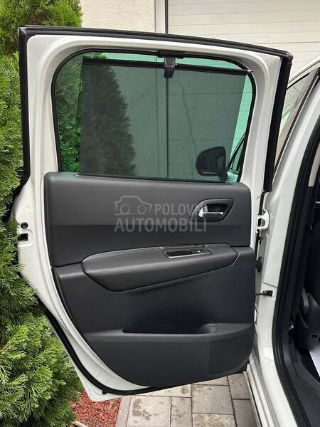 Peugeot 3008 1.6HDI/ALLURE/PERLA