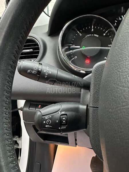 Peugeot 3008 1.6HDI/ALLURE/PERLA