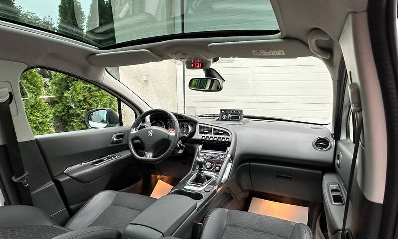 Peugeot 3008 1.6HDI/ALLURE/PERLA