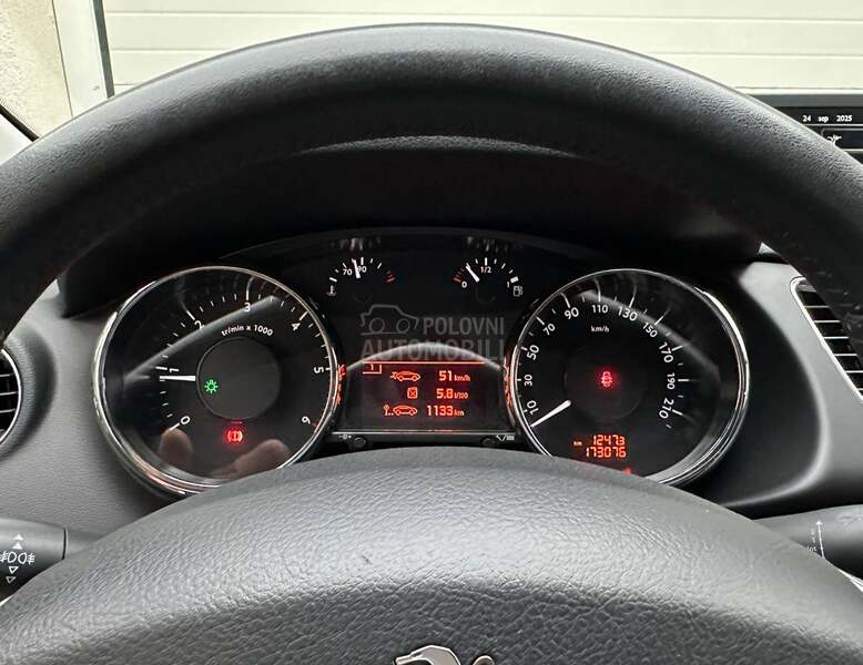 Peugeot 3008 1.6HDI/ALLURE/PERLA