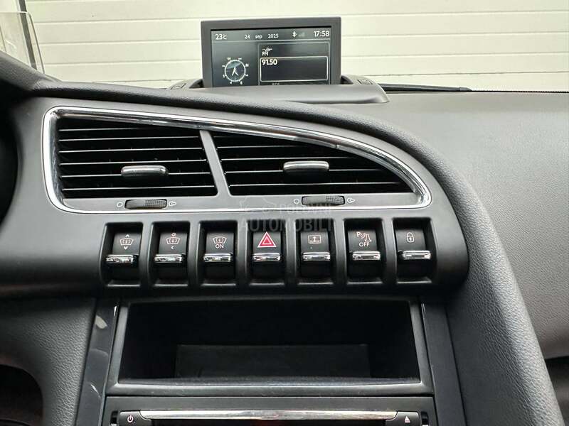 Peugeot 3008 1.6HDI/ALLURE/PERLA