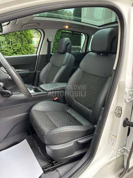 Peugeot 3008 1.6HDI/ALLURE/PERLA