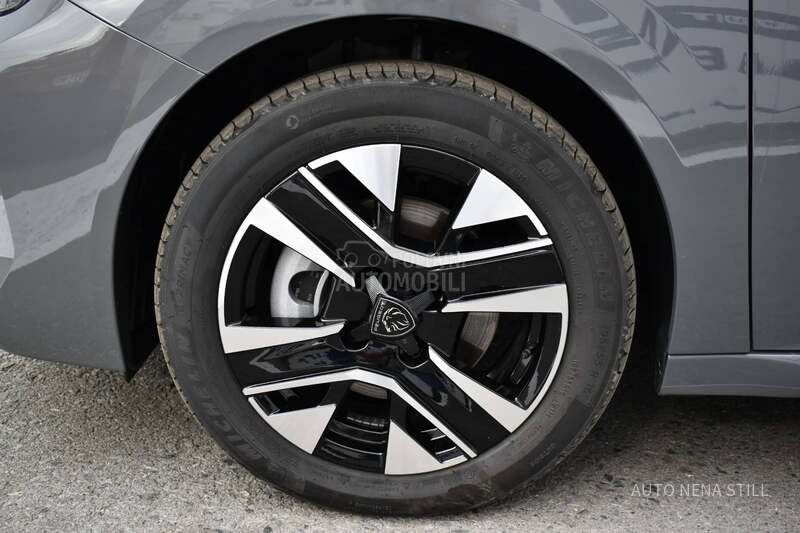 Peugeot 208 Allure 1.2