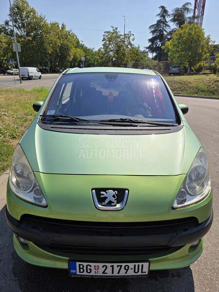 Peugeot 1007 
