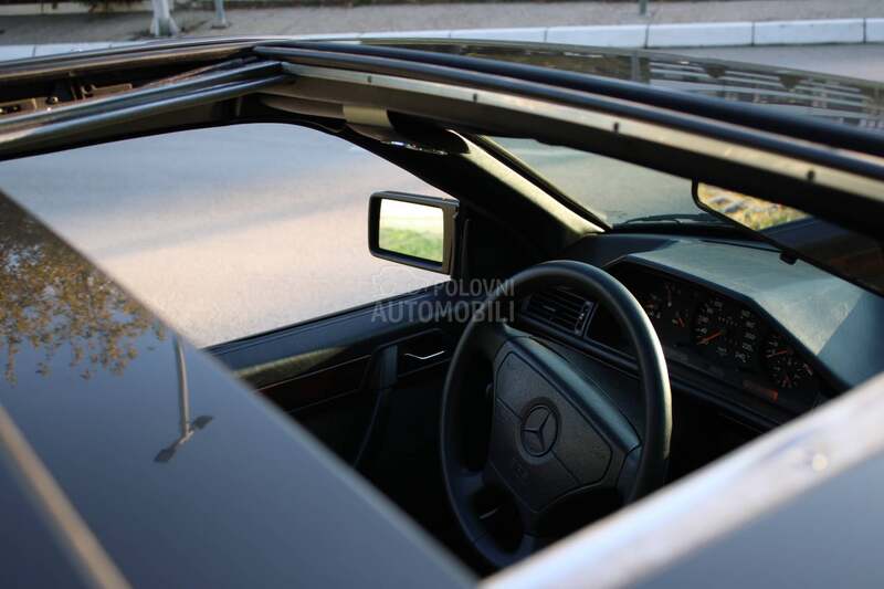 Mercedes Benz E 220 Coupe