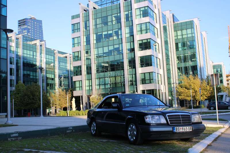 Mercedes Benz E 220 Coupe