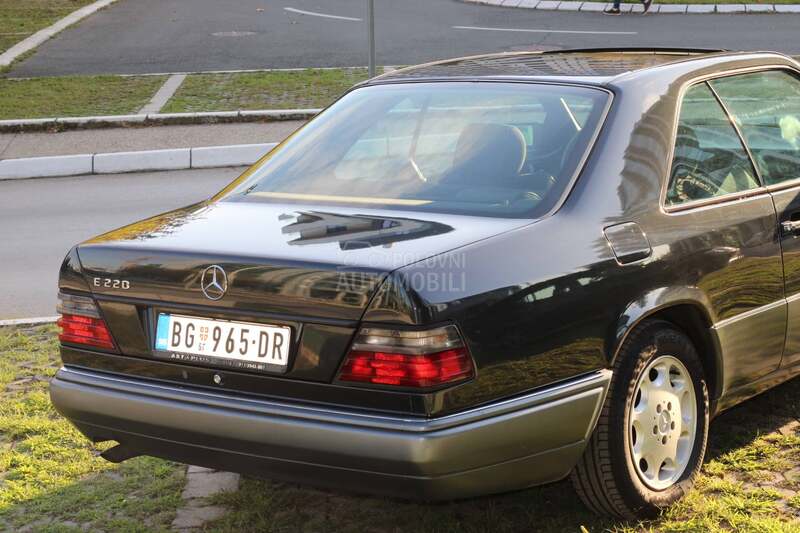 Mercedes Benz E 220 Coupe