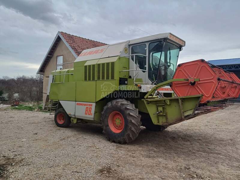 Claas DOMINATOR  88