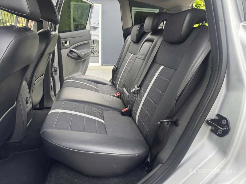 Ford Kuga 2.0TDCi/Titanium/4X4