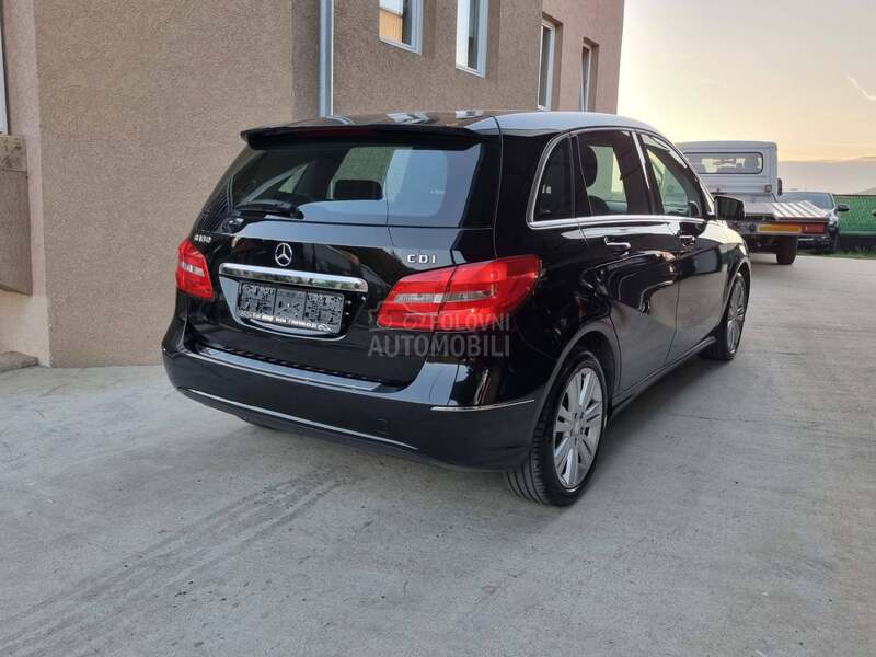 Mercedes Benz B 180 /AUTOM/