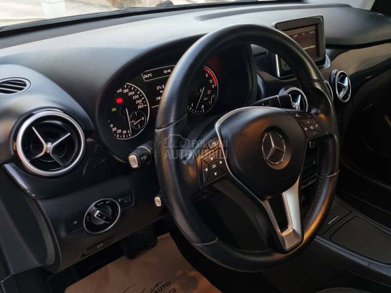 Mercedes Benz B 180 /AUTOM/