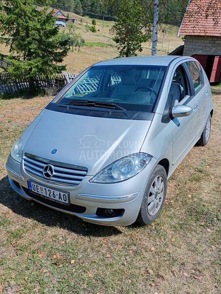 Mercedes Benz A 150 limuzina