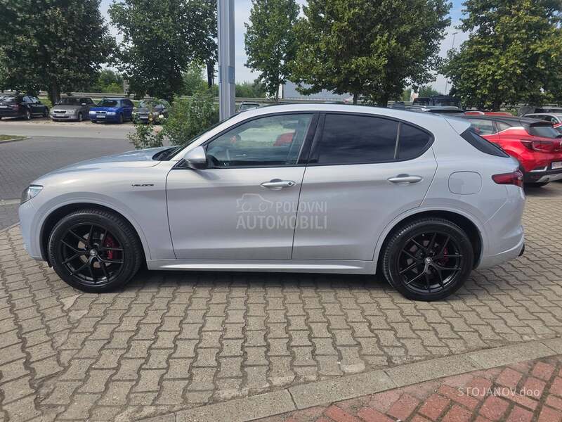 Alfa Romeo Stelvio VELOCE