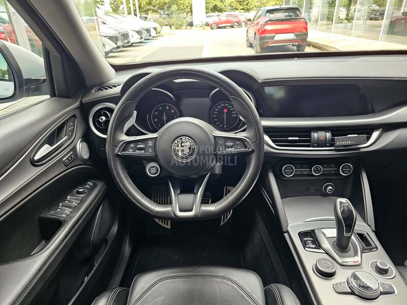 Alfa Romeo Stelvio VELOCE
