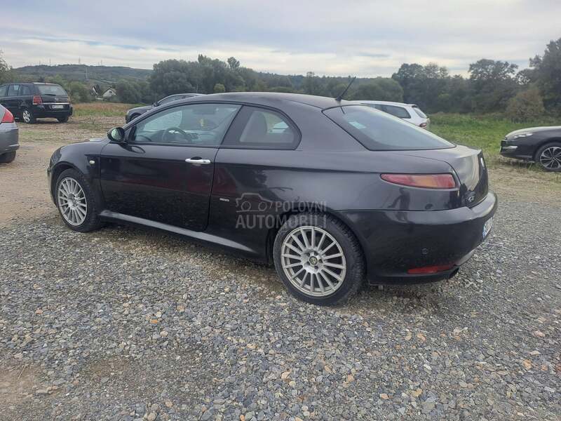 Alfa Romeo GT 