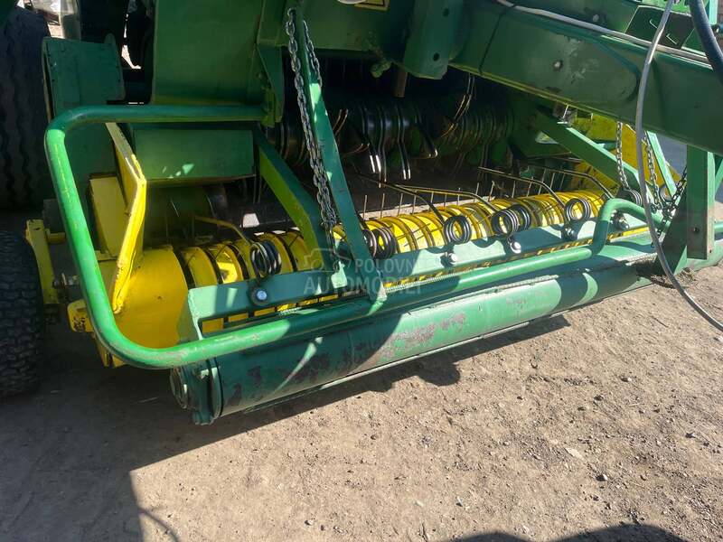 John Deere 590