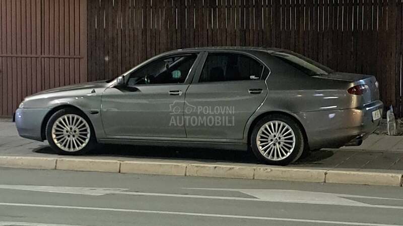 Alfa Romeo 166 jtdM