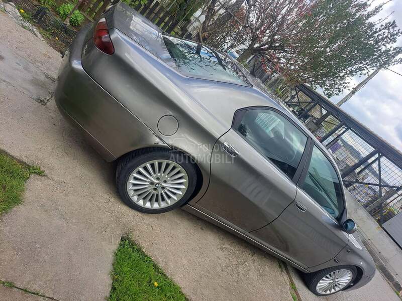 Alfa Romeo 166 jtdM