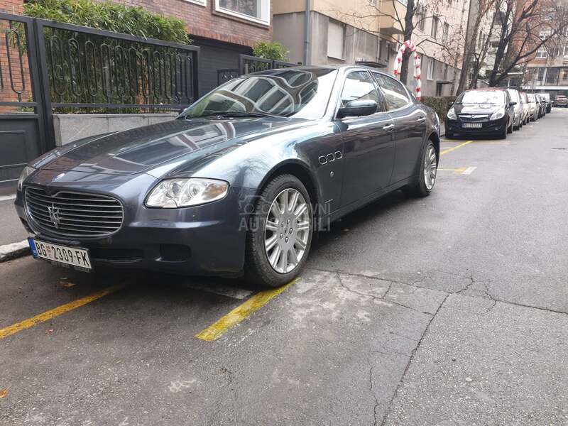 Maserati Quattroporte 