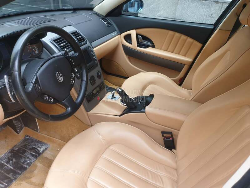 Maserati Quattroporte 