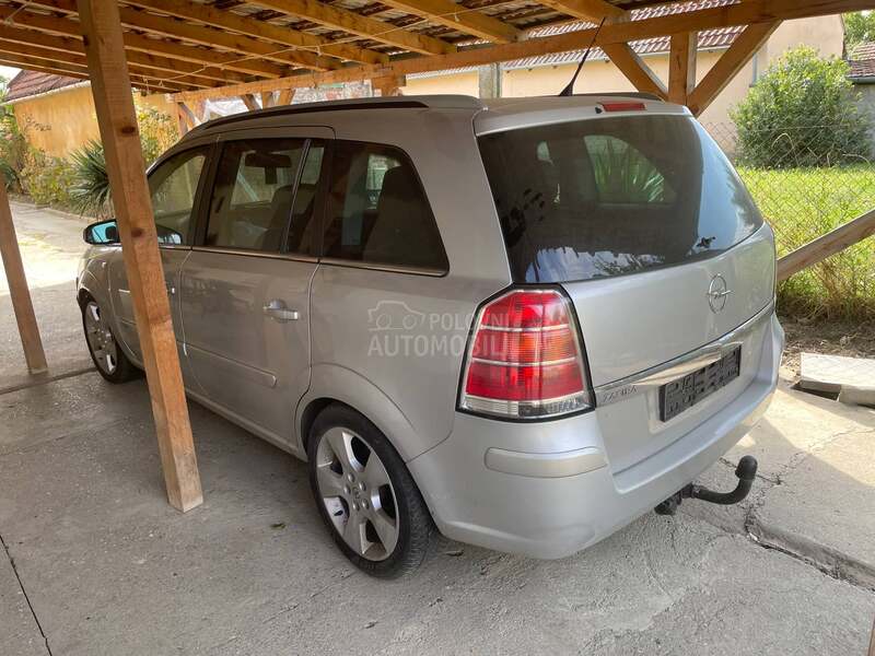 Opel Zafira 