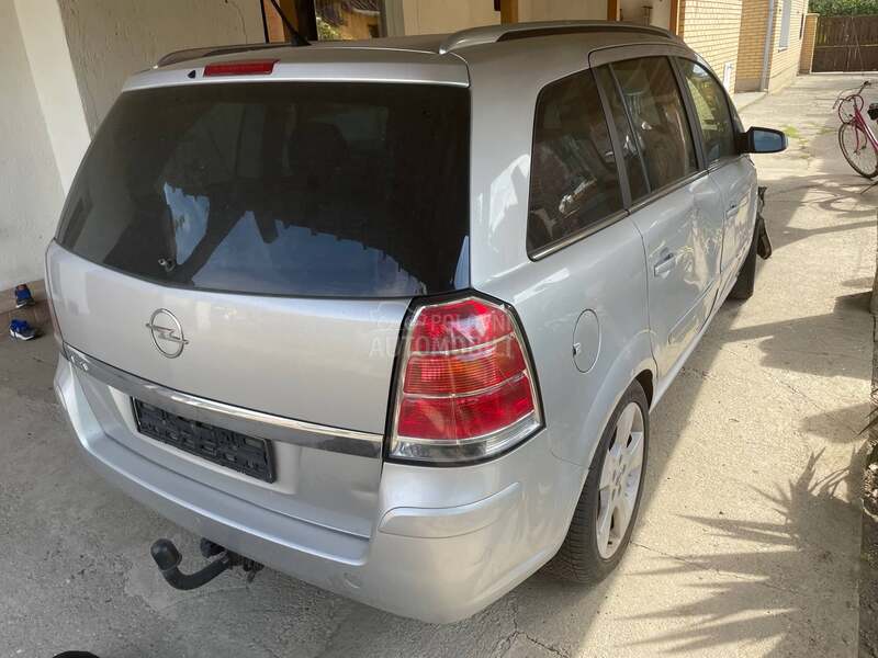 Opel Zafira 