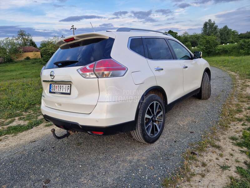Nissan X-Trail 1.6 TEKNA