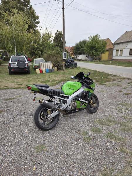 Kawasaki zx9r