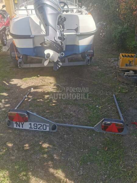 Yamarin i prikolica