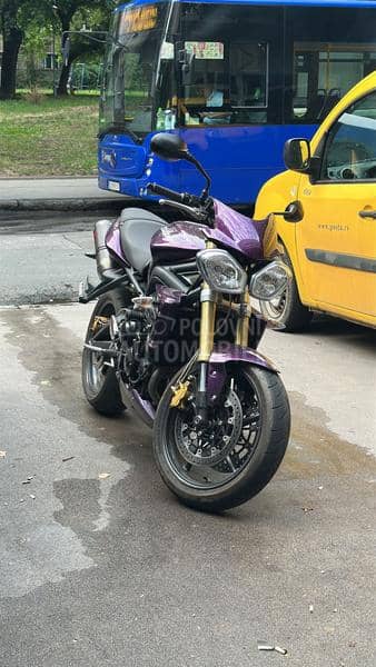 Triumph Street triple R
