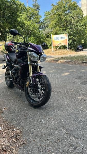 Triumph Street triple R