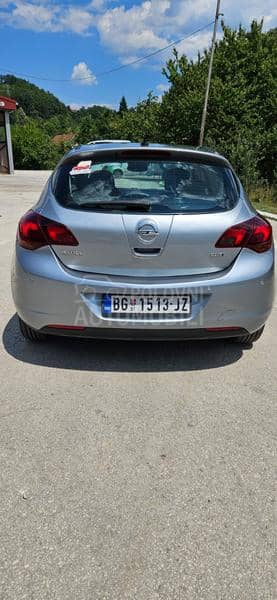 Opel Astra J CDTI 1.7 Opel Astra J CDTI 1.7