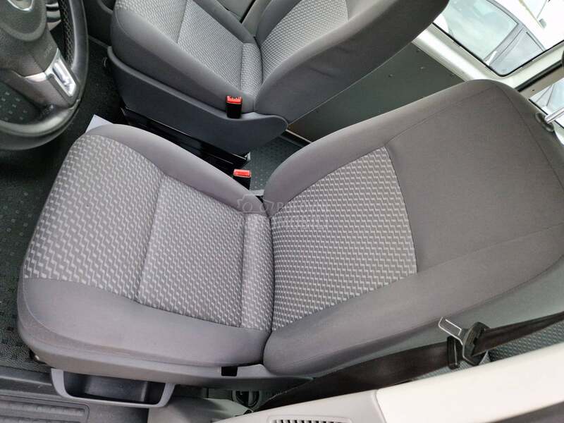 Volkswagen Transporter T5 2.0tdi 9 sedišta