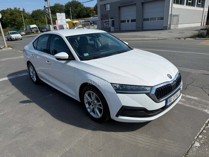 Škoda Octavia KUPLJEN U SR