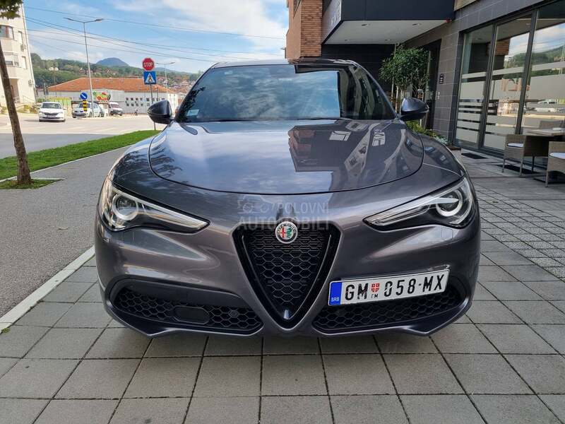 Alfa Romeo Stelvio Q4 Veloce