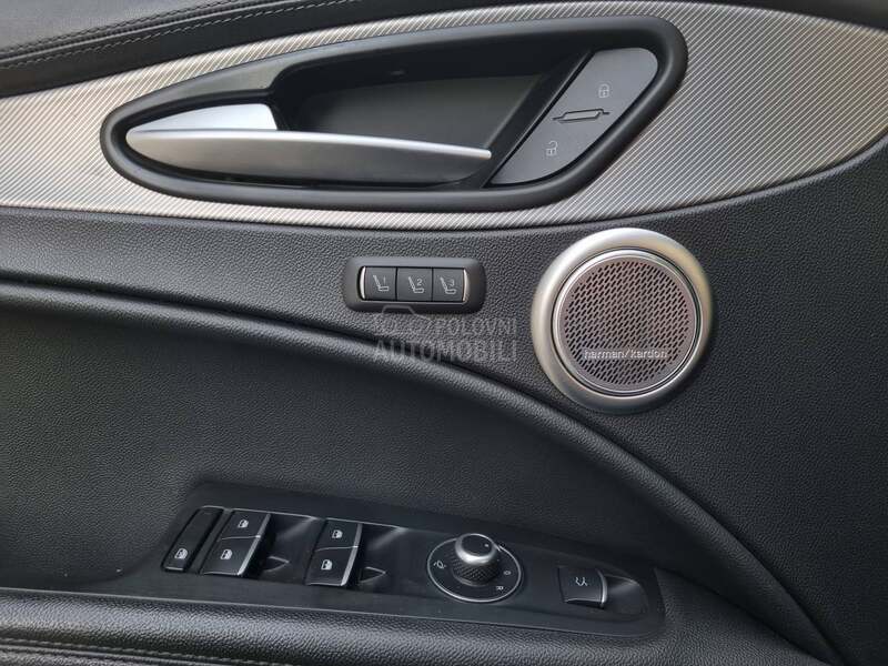 Alfa Romeo Stelvio Q4 Veloce