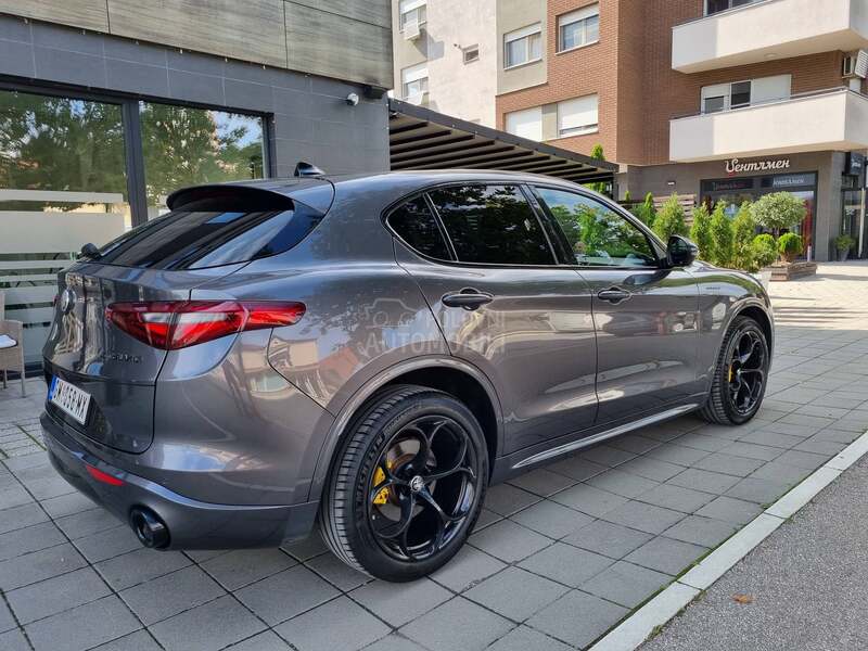Alfa Romeo Stelvio Q4 Veloce