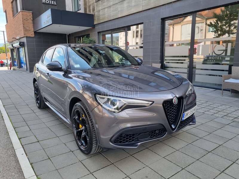 Alfa Romeo Stelvio Q4 Veloce