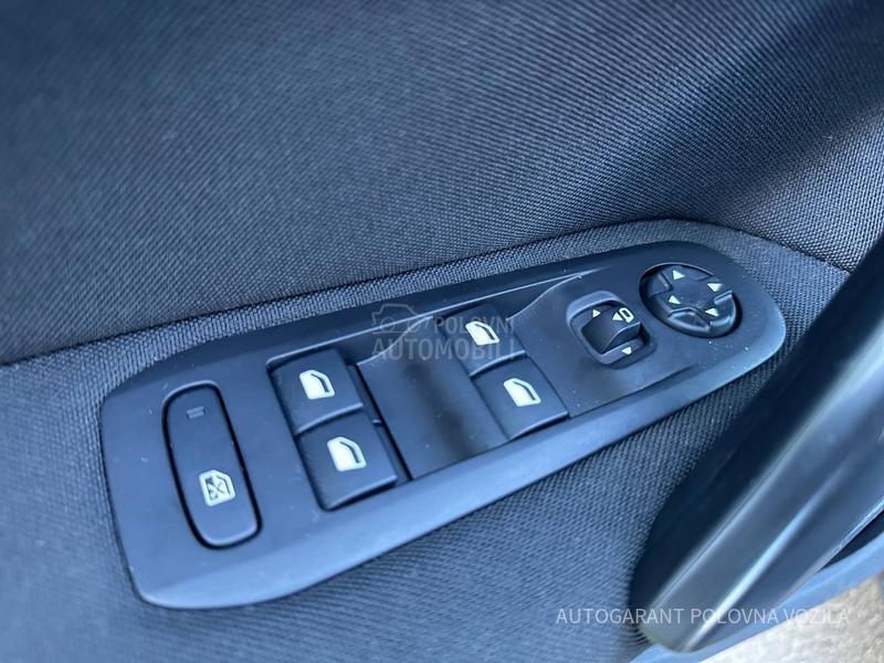 Peugeot 308 1.2 ALLURE A/T