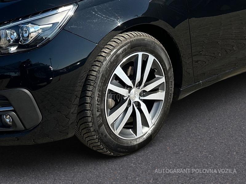 Peugeot 308 1.2 ALLURE A/T