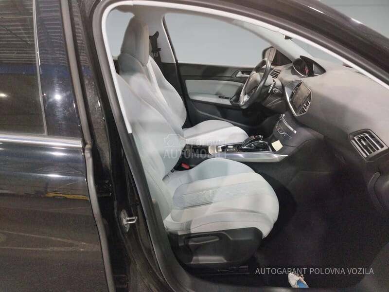 Peugeot 308 1.2 ALLURE A/T