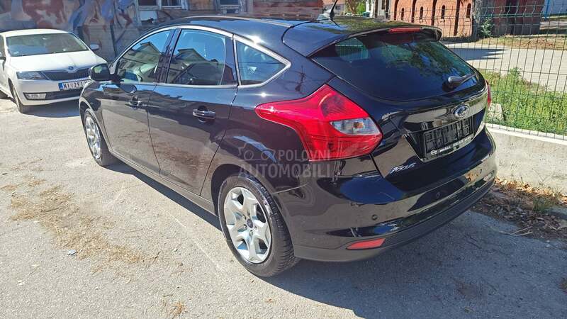 Ford Focus 1.6 B CH
