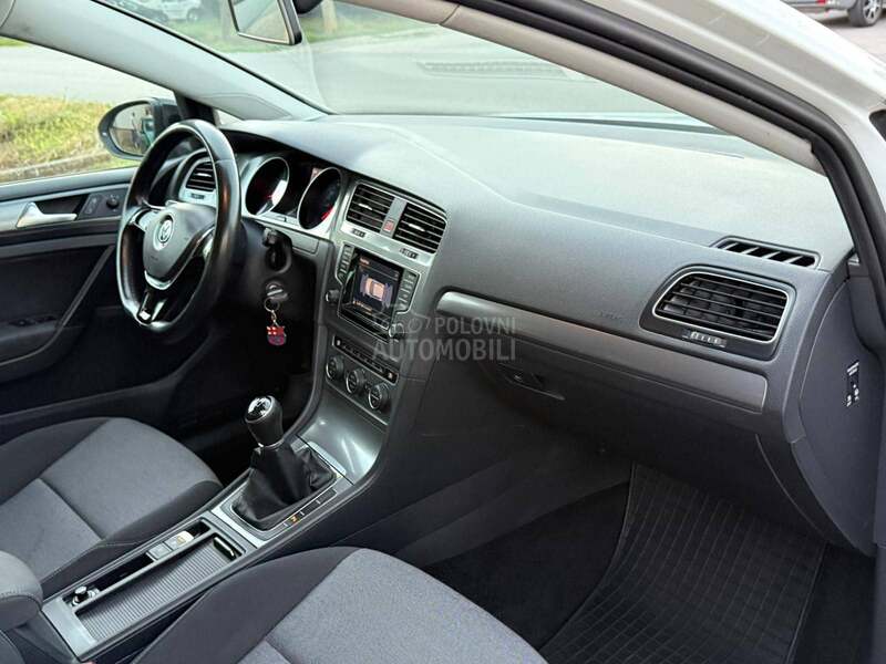Volkswagen Golf 7 