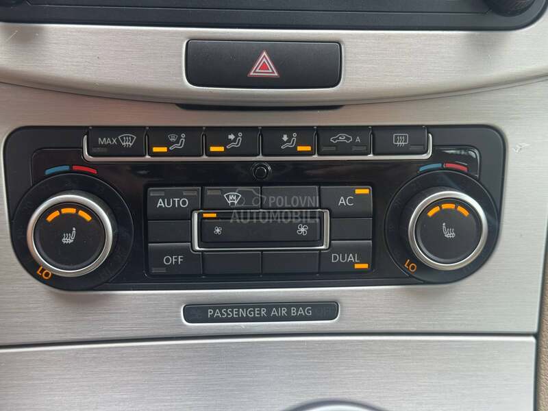 Volkswagen Passat B7 NAV / KOŽA