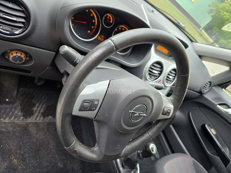 Opel Corsa D 1,4