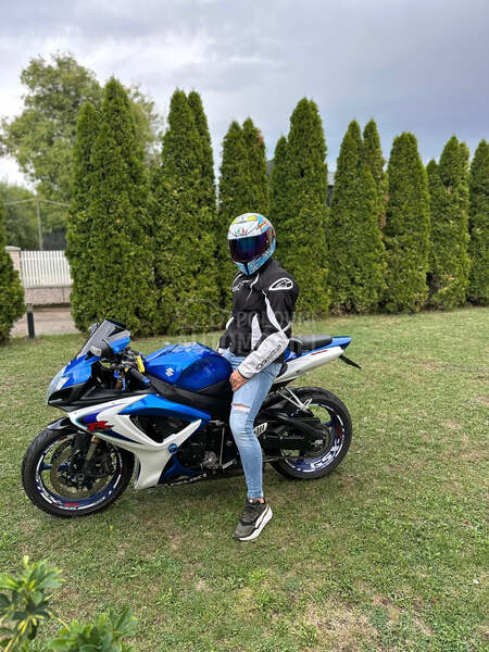 Suzuki K6