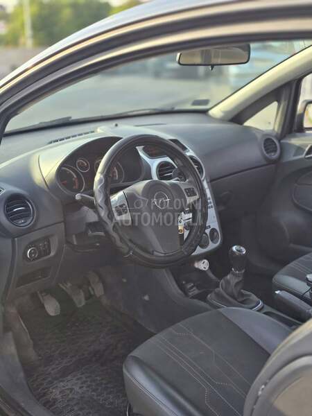 Opel Corsa D 1.3 cdti mjet