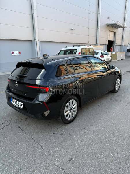 Opel Astra L 1.2 A