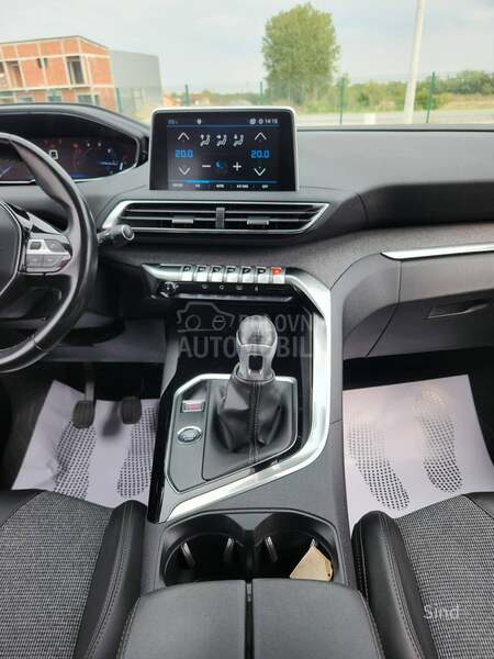Peugeot 3008 1.5 BLUEHDI ALLURE